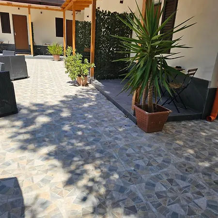 Oasi Dei Cristallini Casa de hóspedes 4*